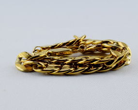 选购手链黄金品牌的专柜指南